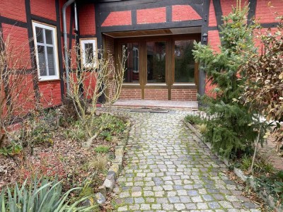 Lehrte-OT ländlich   ca. 75 m² für Senioren gern mit Haustieren