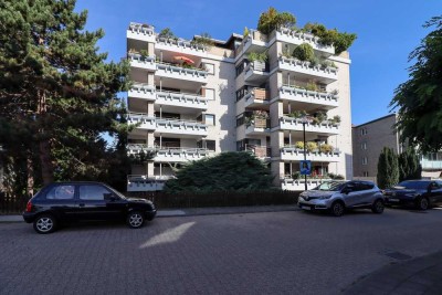 Helle 3-Zimmer-Wohnung mit großzügiger Loggia in Grevenbroich