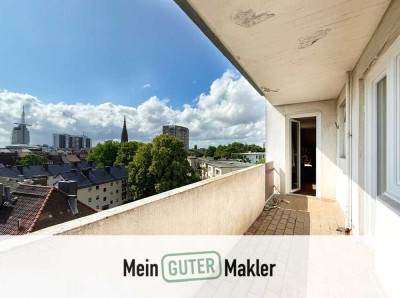 Zentrale Lage: Sanierungsbedürfte 2-Zimmer-Wohnung mit Südwest-Balkon