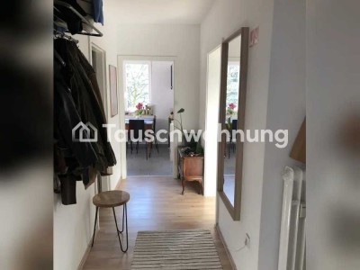 Tauschwohnung: Helle, renovierte Wohnung im 2. Stock mit Balkon