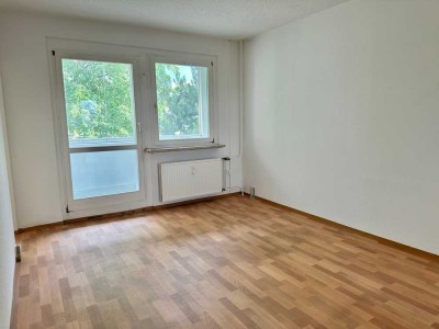 Achtung Kautionsfrei !! + 2 Monate Kaltmietfrei !! // 3 Zimmer Wohnung zum Selbstgestalten //