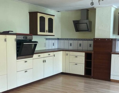 Butzbach: Hofreite mit Nebengebäude für vielfältige Möglichkeiten