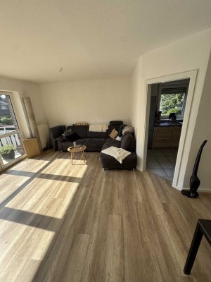 Wohnung mit zwei Zimmern sowie Balkon und EBK in Kaunitz