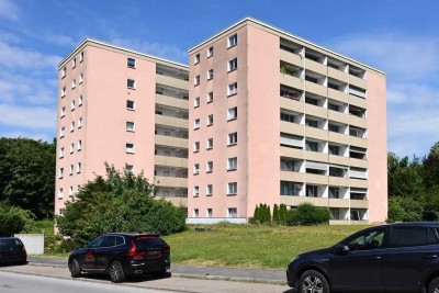 Ideal für jedes Alter: 3 helle Zimmer, neues Bad, Aufzug und Balkon