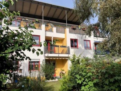 Provisionsfrei: Vermietete, 3-Zi.-Dachgeschosswohnung mit Kellerraum, Tiefgaragenstellplatz und neue