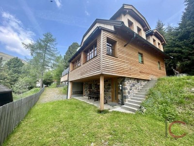 Rarität! Wunderschönes Ferienchalet am Falkert, in unmittelbarer Nähe zur Skipiste