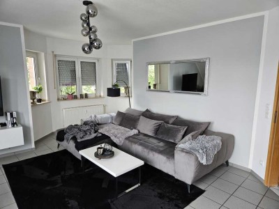 Schöne 2-Zimmer-Dachgeschosswohnung mit Balkon und Einbauküche