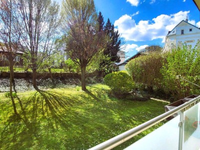 BALKONWOHNUNG IN RUHIGER STADTLAGE MIT EINEM IDYLLISCHEN GEMEINSCHAFTSGARTEN, DER SICH WIE DER EIGENE ANFÜHLT