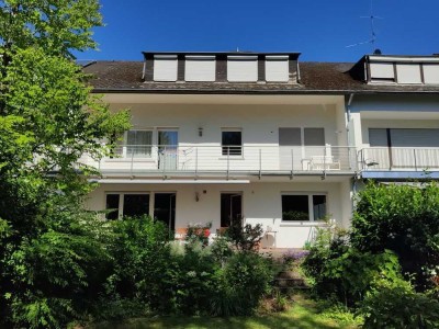 Großes Einfamilienhaus mit schönem Garten und Garage in zentrumsnaher Lage/ggf. Büronutzung moglich