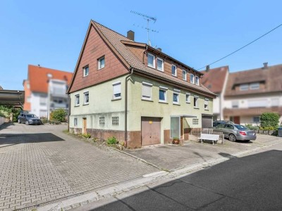 Viel Raum für Ihre Ideen: Großzügiges Massivhaus mit Potenzial in zentraler Lage von Köngen