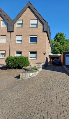 RESERVIERT                       Charmantes Dreifamilienhaus in attraktiver Lage von Alsdorf-Hoengen