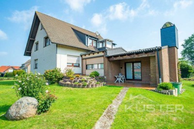 KÜSTER IMMOBILIEN präsentiert: 1-2 Familienhaus mit tollem Grundriss und gr.Grundstück in Kreuzriehe