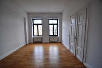3-Raum Wohnung mit Parkett + Stuck + großem Balkon im 3.OG mit Lift, am Zoo