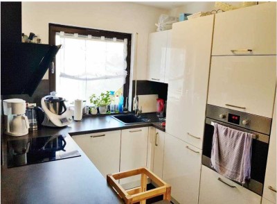 Traumhafte 3-Zimmer-Wohnung mit Balkon, Einbauküche & Garage in Erlensee-Langendiebach