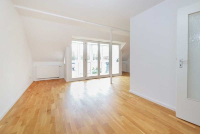 Courtagefrei : junge Maisonette-Wohnung im hellen Zwei-Familien-Niedrig-Energiehaus (gegen Gebot)