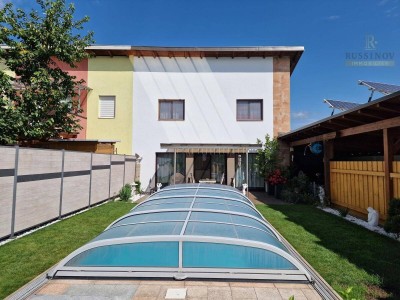 Traumhafte Doppelhaushälfte mit beheizten Pool und PV-Solar-Anlage