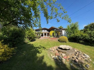 Großzügiger Bungalow mit Wintergarten, Außenkamin auf nicht einsehbarem Grundstück, Bad Zwischenahn