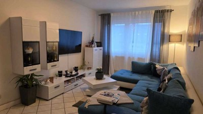 Schicke 3 ZW- im 3.OG- 5 Minuten Fußweg direkt in die City von HU und zur naheliegenden Kinzig!