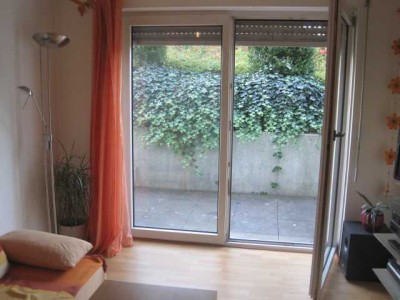 Mainz-Mombach,  helles Souterrain-Appartement mit Terrasse