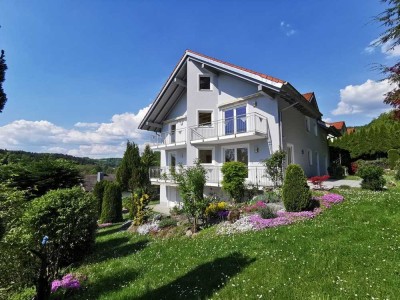 Deggendorf: 320 m2 Mehrgenerationenhaus (od. Umbau in 5-Fam.-Hs./400 m2) 1.400 m2 Grund am Waldrand!
