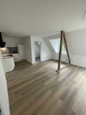 kernsanierte traumhafte 2 Zimmer im Dachgeschoß - 41 m² - mit neuer Einbauküche