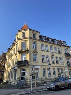 schöne 3 Raum Maisonettewohnung in Striesen