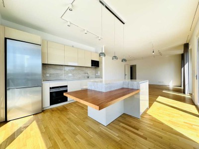 Luxuriöse 4,5-Zimmer Traumwohnung, zwei Terrassen, Doppel-TG Stellplatz