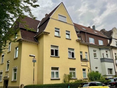 Modernisierte 3-Zimmer-Altbauwohnung mit zwei Balkonen in der ersten Etage in Essen-Rüttenscheid