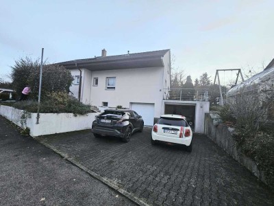 Viel Raum für Großfamilien!! Freistehendes Mehrgenerationenhaus auf sonnigem Grundstück!!**