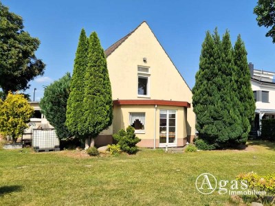 Einfamilienhaus mit unverbautem Blick in Ortsrandlage auf großem Grundstück