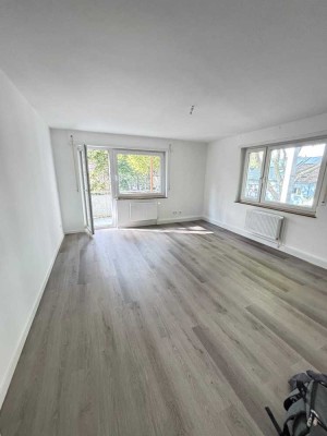 Schicke 2-Zimmer Wohnung mit Balkon im 2. OG in Mannheim Neuostheim