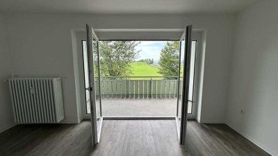 1. OG / 4 Zimmer mit Balkon ab sofort
