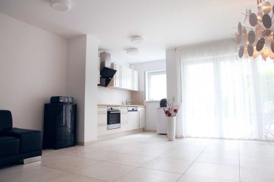 Moderne 2-Zimmer-EG-Wohnung mit großem Garten im Europaviertel