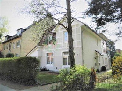 3 Zimmer Wohnung im Zweifamilienhaus in sehr schöner und zentraler Lage in Hamburg-Eidelstedt!