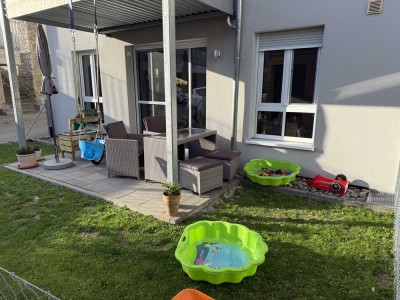 Neuwertige 3-Zimmer-Wohnung mit Terrasse in Reichenberg, Unterfranken