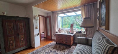 RAUM FÜR LEBEN UND INDIVIDUALITÄT-GROßZÜGIGES WOHNHAUS MIT GARTEN, POOL