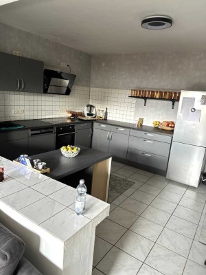 Wunderschöne, helle 2,5-Zimmerwohnung in Kerpen Sindorf zu vermieten