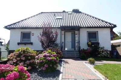 *Algermissen OT Lühnde* Modernisiertes Einfamilienhaus auf großem Grundstück