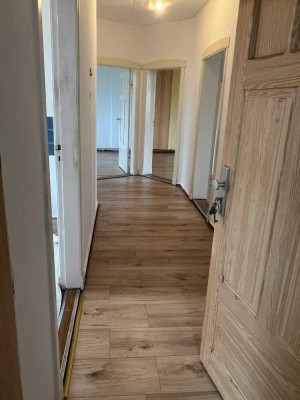 Schöne und gepflegte 4-Zimmer-Wohnung in Hohe