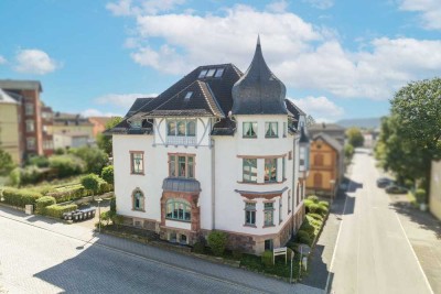 Hochwertige 1,5-Zimmerwohnung mit Einbauküche zentral in Sonneberg!