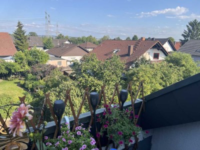 Gemütliche Wohnung mit zwei Zimmern sowie Balkon und EBK in Philippsburg