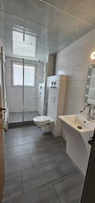 Sanierte DG-Wohnung Kaltmiete 750 € - 83 m² - 3 Zi. in Bischweier