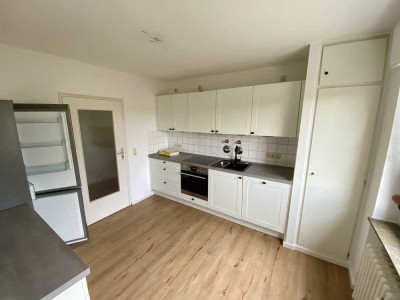 Helle, modernisierte 3-Zimmer-Wohnung in ruhiger Wohnlage – mit hochwertiger Einbauküche
