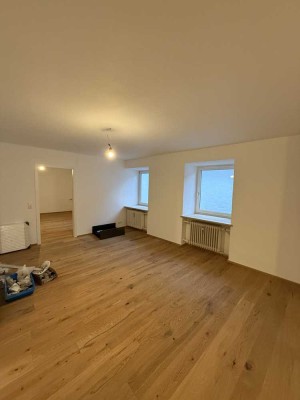 Erstbezug nach Renovierung: 3-Zimmer mit Balkon & Küche