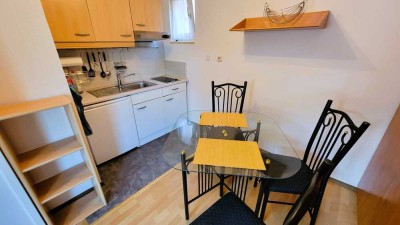 1-Zimmer-Apartment in Frankfurt-Sossenheim, teilmöbliert