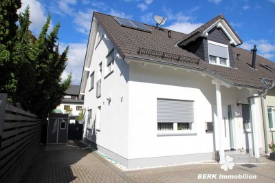 BERK Immobilien - *Top gepflegte Wohlfühl-Doppelhaushälfte für die ganze Familie in Seligenstadt OT*