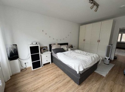 Mitten in Bonn! 2 Zimmer Wohnung mit EBK (77qm)
