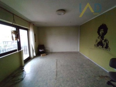 Einfamilienhaus mit Garage und Garten