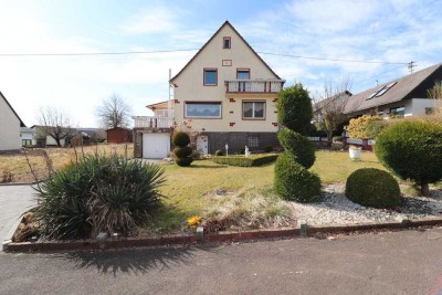 Charmantes Einfamilienhaus mit großem Garten und Ausbaupotenzial in Mastershausen