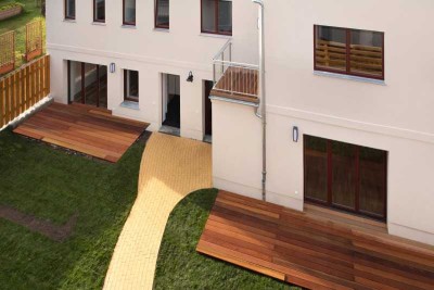 HOFGEBÄUDE - Hochwertig sanierte Maisonettewohnung mit Terrasse !